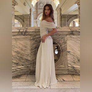 Field Of Dreams Maxi Dress Oatmeal size 0